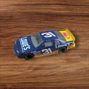 Lowes #31 Nascar Diecast Car 1:24 Scale‎ Mike Skinner Owens Corning Monte Carlo